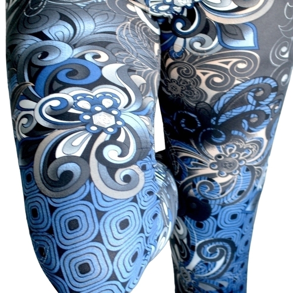 LEGGINGS DEPOT Blue & Black Paisley Print Full Length Leggings Size 12 NWT - Picture 8 of 8